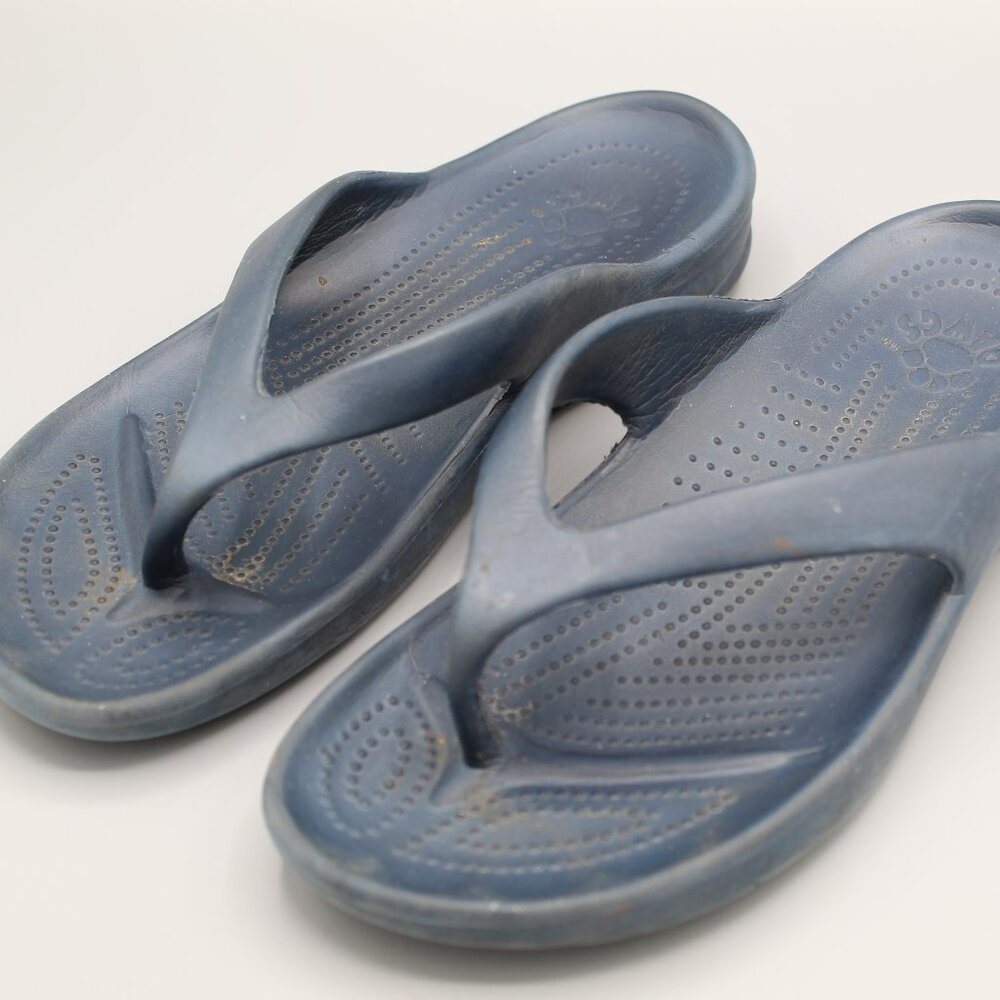DAWGS Women Flip Flops 8 Navy Blue EUC